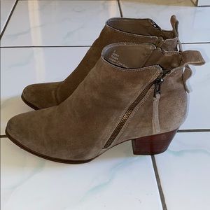 Sole Society Mira Asymmetrical Zip Bootie - Size 9